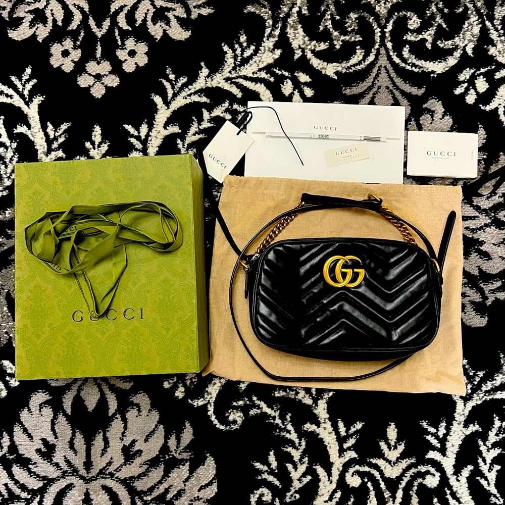 Gucci Crossbody Bag GG Marmont small matelassé
shoulder bag